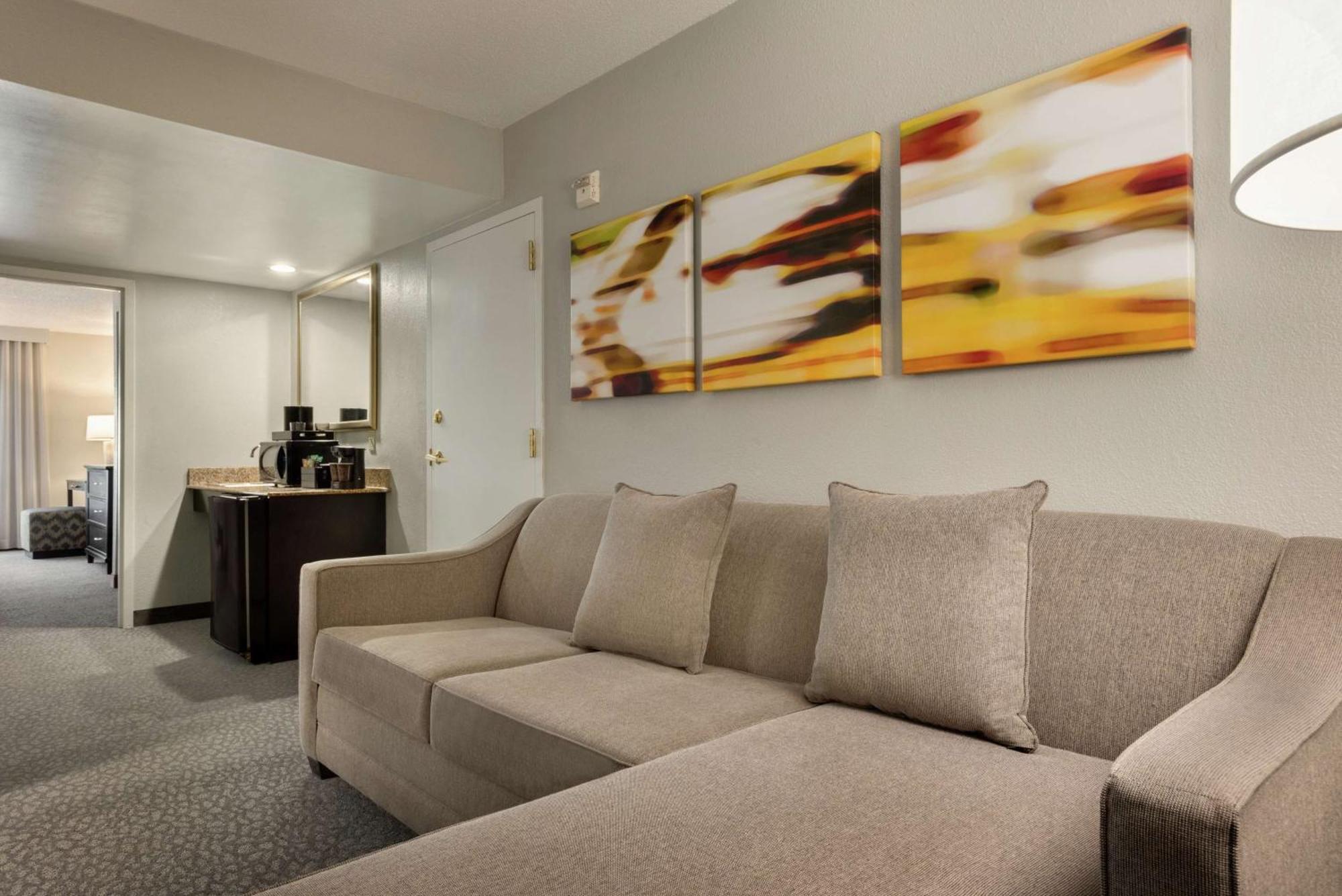 Embassy Suites By Hilton Atlanta Alpharetta Extérieur photo