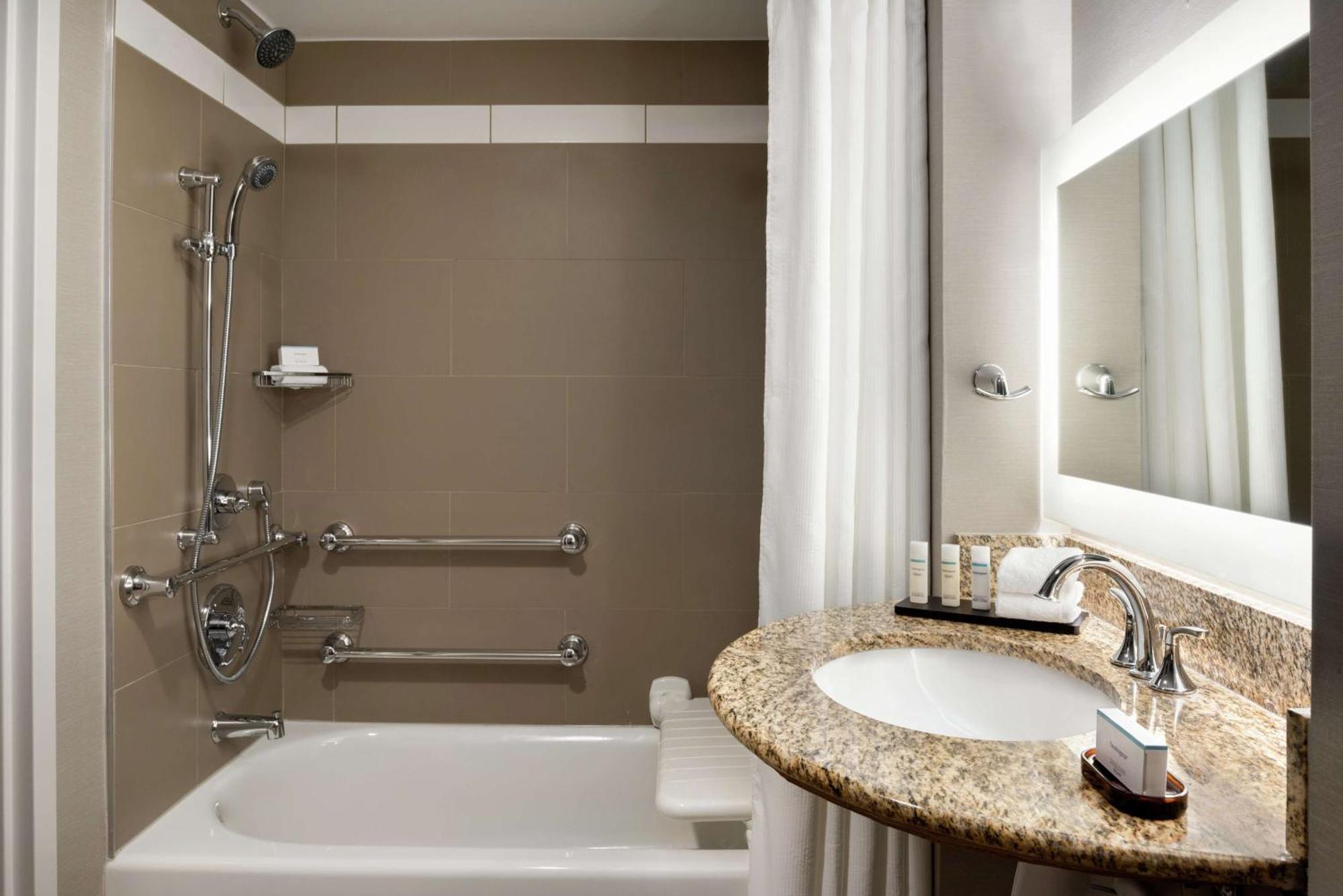 Embassy Suites By Hilton Atlanta Alpharetta Extérieur photo