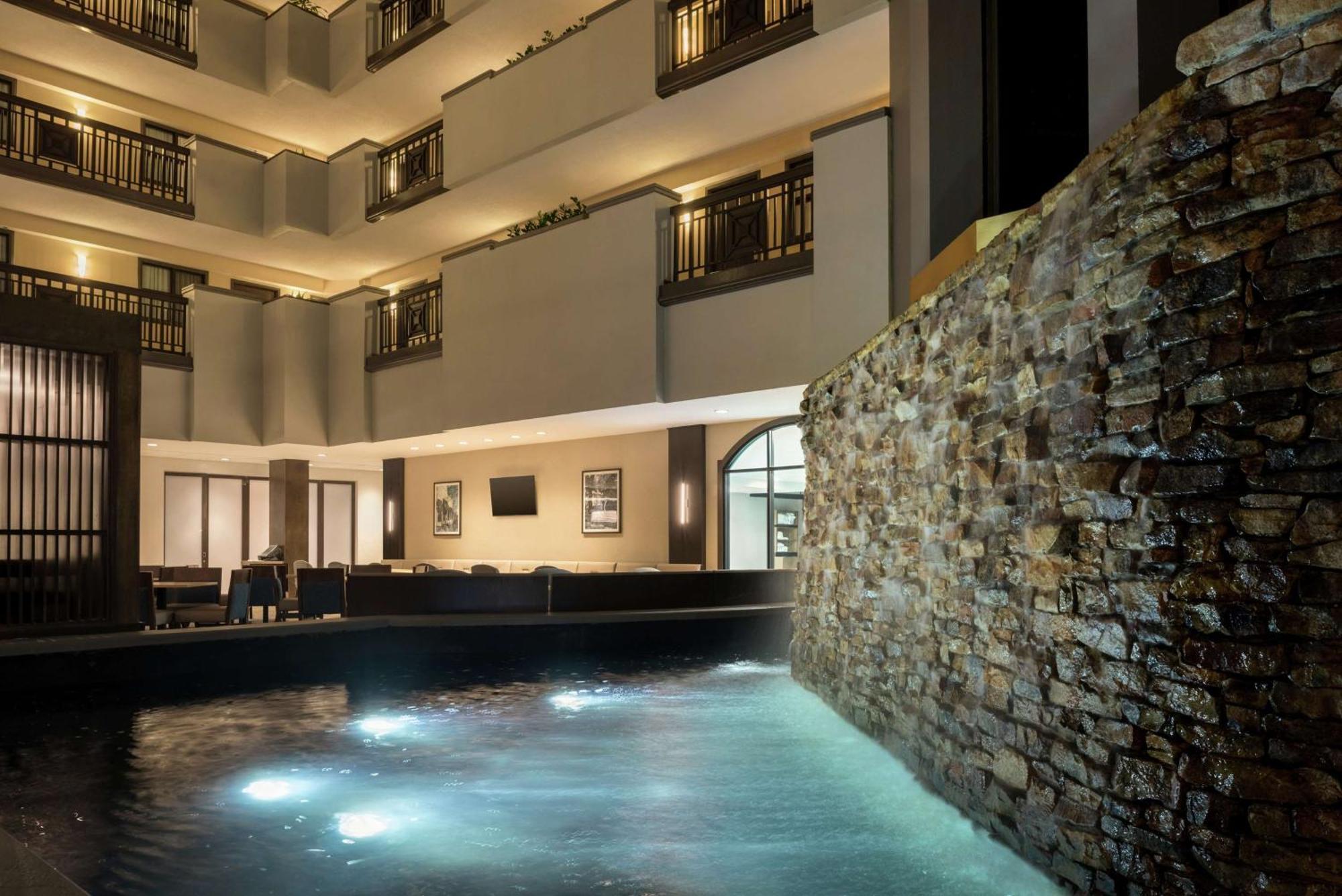 Embassy Suites By Hilton Atlanta Alpharetta Extérieur photo